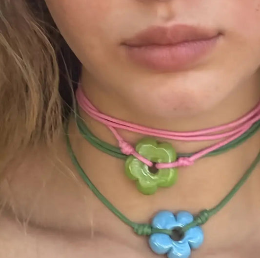 Collana fiore regolabile