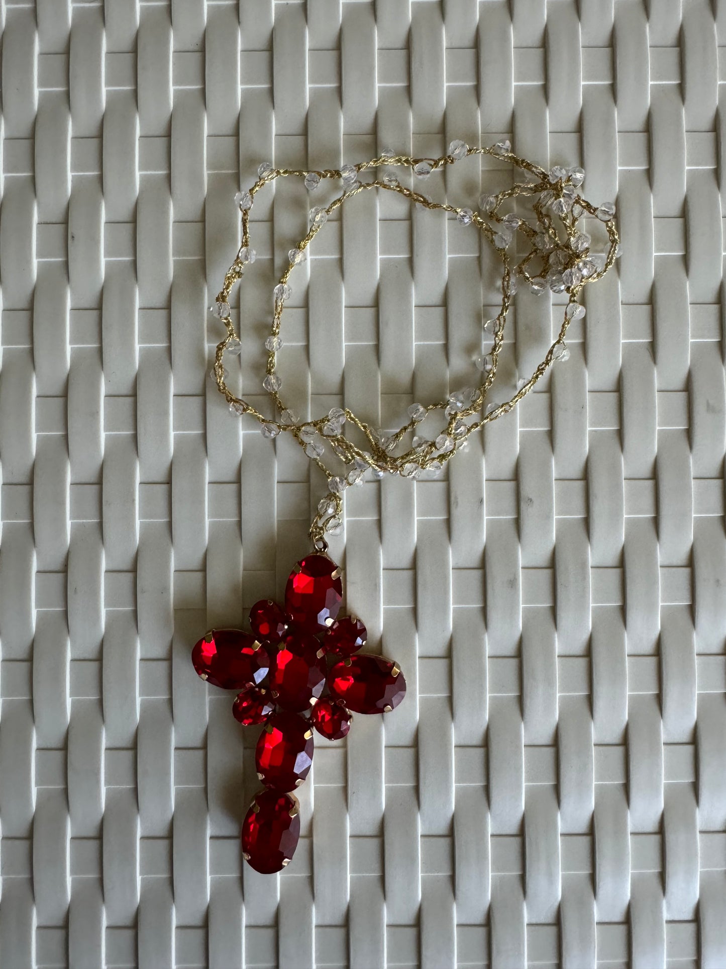 Collana Handmade croce rossa