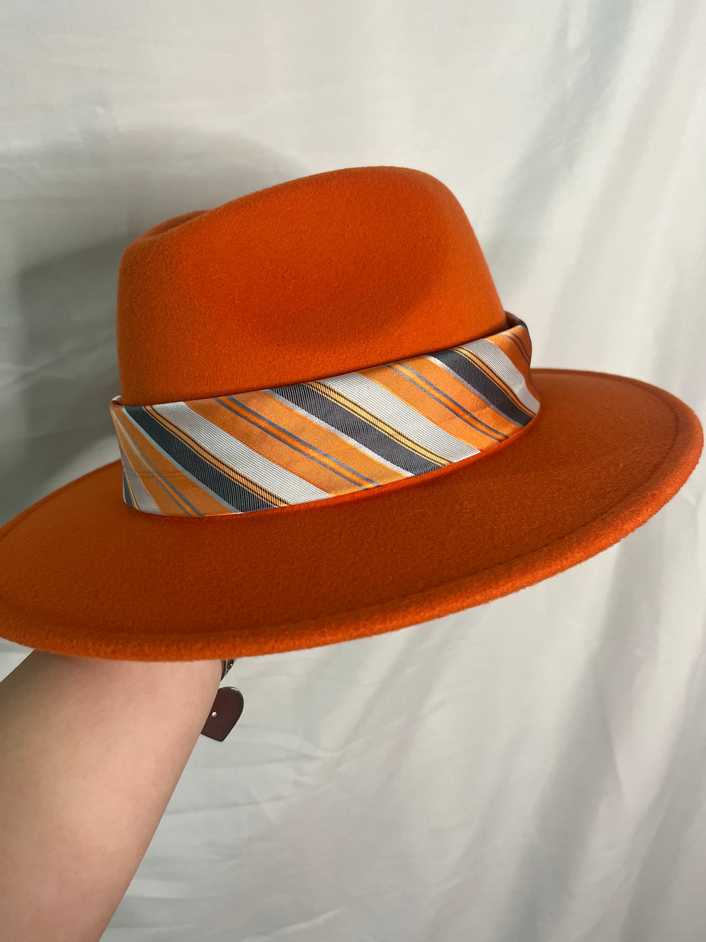 Cappello Fedora arancione