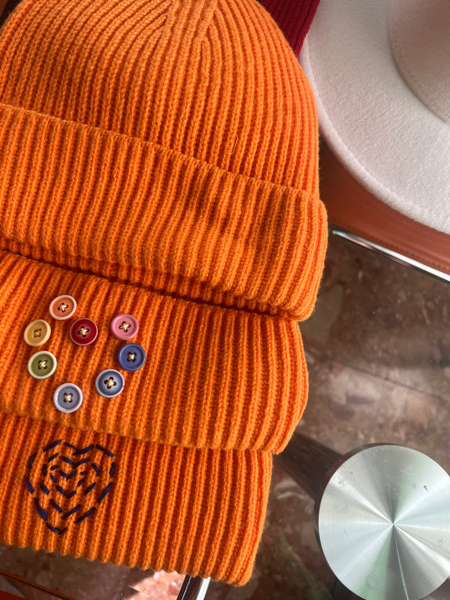 Berretto arancione handmade