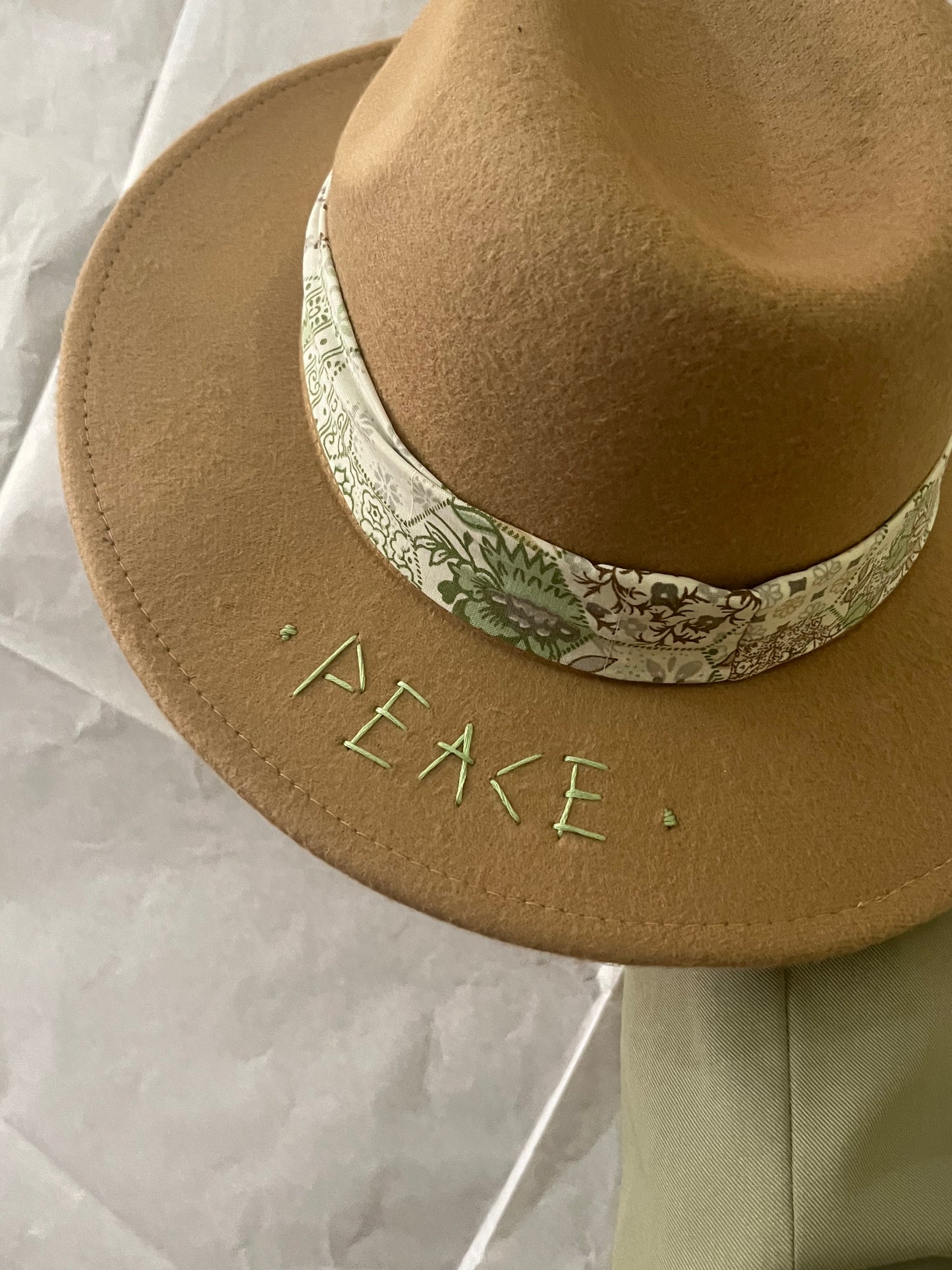 Cappello fedora “peace”