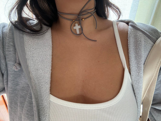 Croce white choker