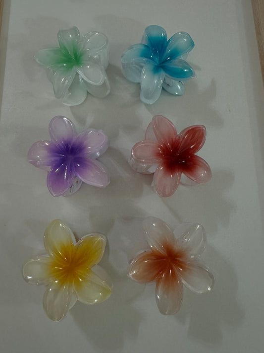 Flower hairclip