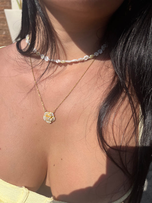 Collana Camelia