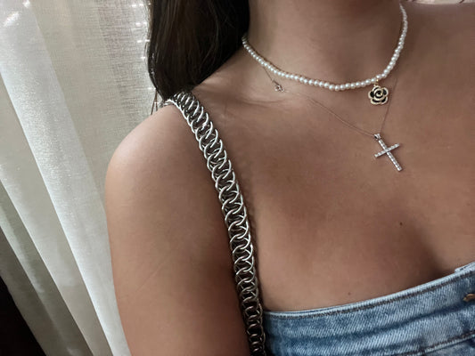 Collana Black Camelia